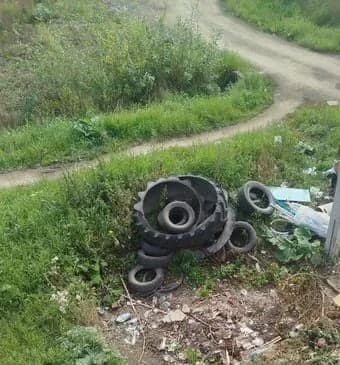 Шины на площадке приёма